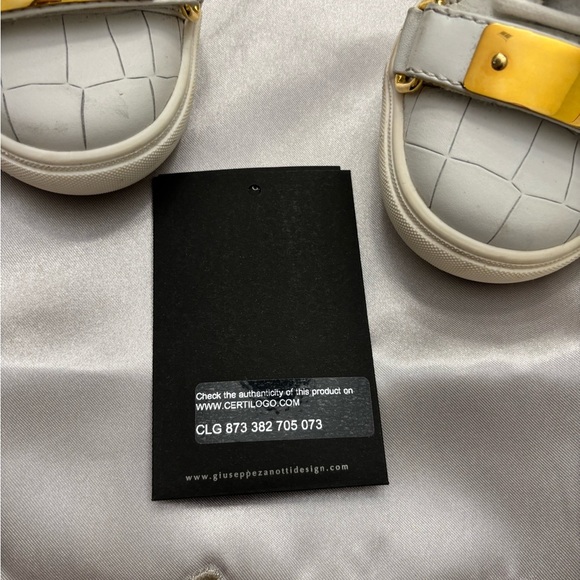 Authentic Giuseppe Zanotti Lorenz 75 TR Donna Gold and Cream High-Top Sneakers - Picture 4 of 17